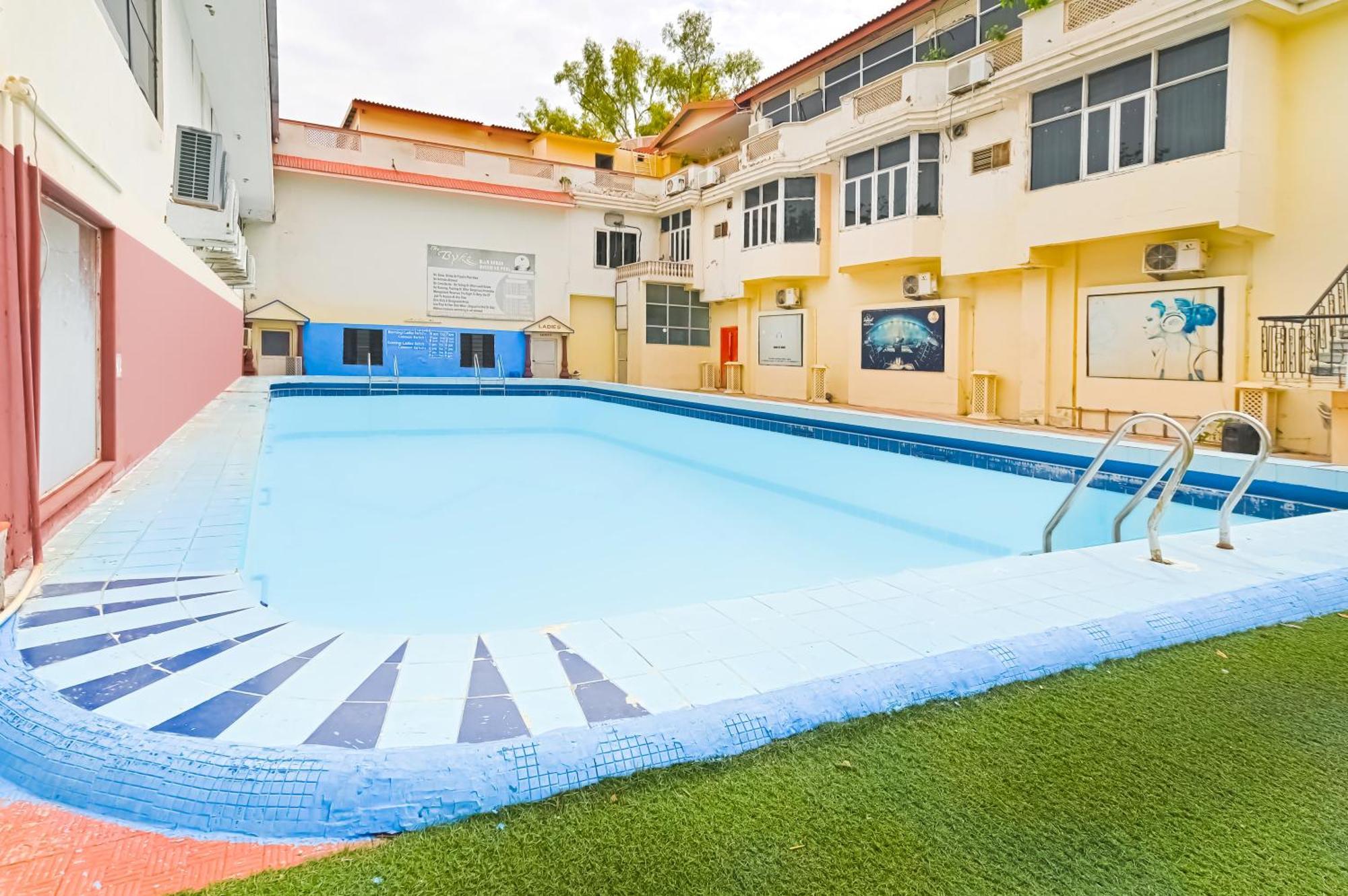 The Byke Grassfield Resort With Outdoor Pool, Shyam Nagar, Τζαϊπούρ Εξωτερικό φωτογραφία